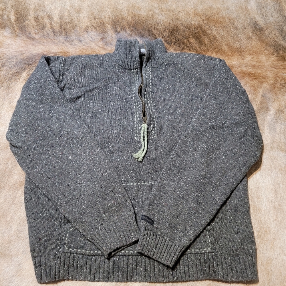 Columbia Sweater Size M